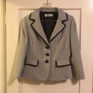 Tahari Textured White and Black Blazer